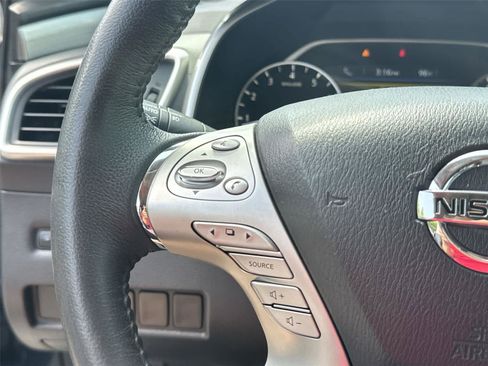 Used 2018 Nissan Murano SV w/ Premium Package AWD/4WD image 17