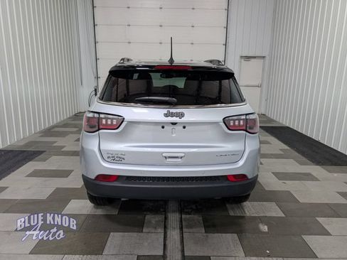 Used 2025 Jeep Compass Limited AWD/4WD image 3