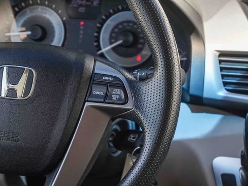 Used 2013 Honda Odyssey EX image 17