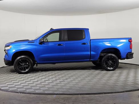 Used 2023 Chevrolet Silverado 1500 LT Trail Boss w/ LPO, Dark Essentials Package AWD/4WD image 3