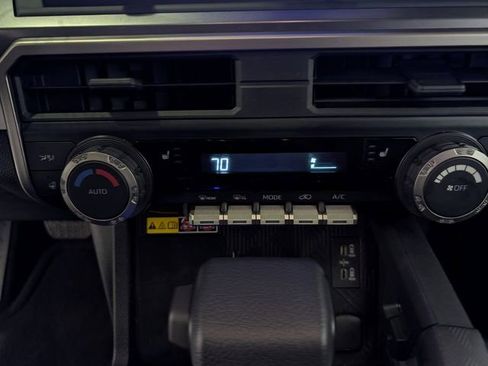 Used 2025 Toyota 4Runner TRD Off-Road AWD/4WD image 21