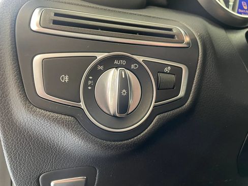 Used 2019 Mercedes-Benz C 300 4MATIC Sedan image 10