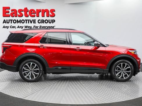 Used 2020 Ford Explorer ST image 4