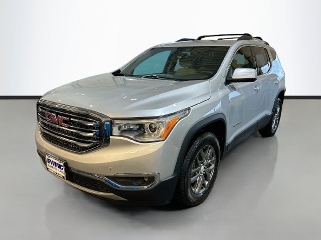 Used 2017 GMC Acadia SLT AWD/4WD image 3