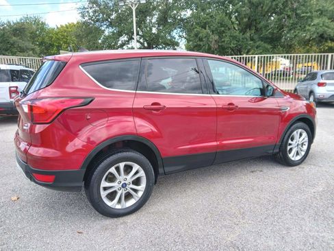 Used 2019 Ford Escape SE image 7
