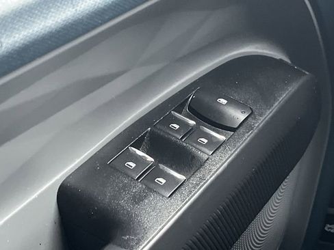 Used 2022 Ford Maverick XL image 18