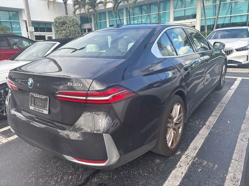 Used 2024 BMW 530i w/ Premium Package RWD image 10