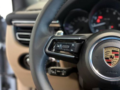 New 2026 Porsche Macan image 30