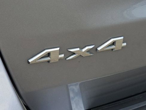 Used 2016 Jeep Grand Cherokee Overland AWD/4WD image 8