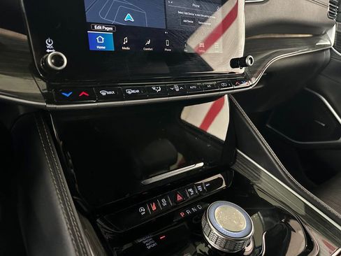 Used 2022 Jeep Wagoneer Series II image 29