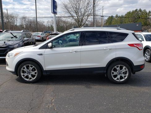 Used 2015 Ford Escape Titanium image 2
