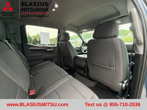Used 2023 Chevrolet Silverado 1500 LT AWD/4WD image 43