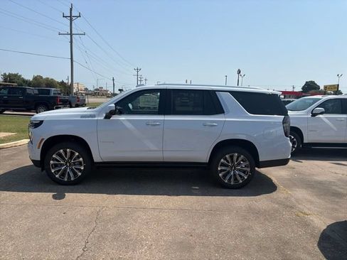 New 2026 Chevrolet Tahoe High Country AWD/4WD image 3