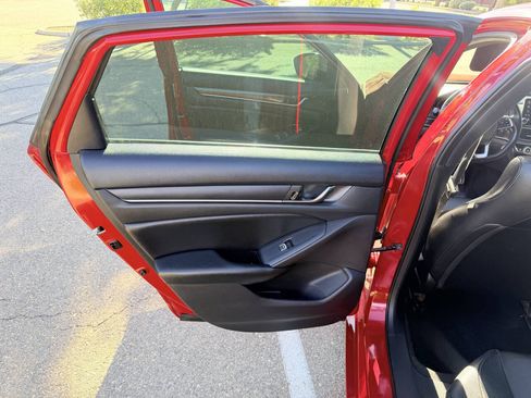 Used 2019 Honda Accord Sport image 17