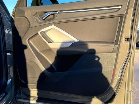 Used 2020 Audi Q3 2.0T Premium w/ Convenience Package image 22