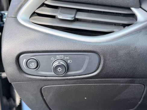 Used 2024 Chevrolet Malibu LT image 11