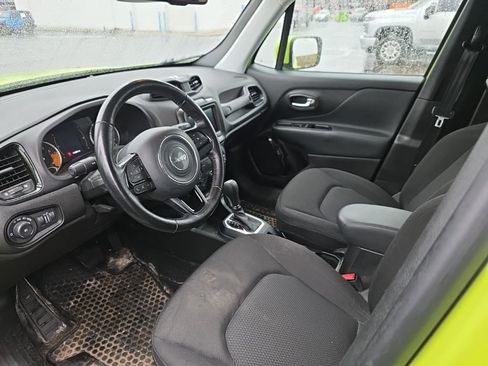 Used 2018 Jeep Renegade Altitude image 7