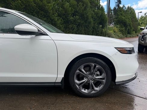 Used 2023 Honda Accord EX image 2