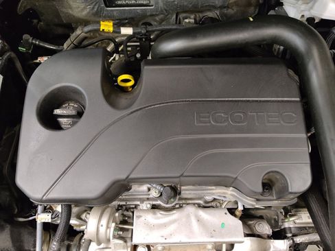 Used 2023 GMC Terrain SLT image 30