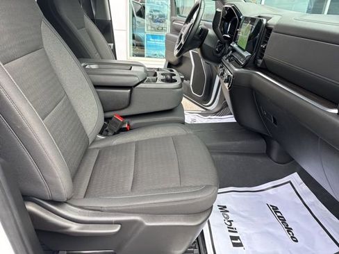 Used 2025 Chevrolet Silverado 2500 LT image 27