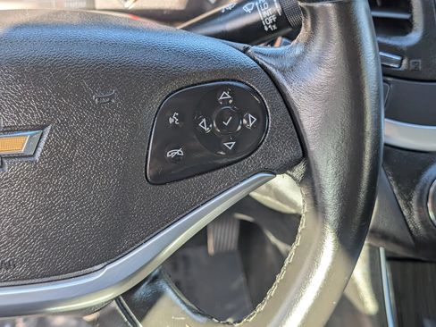 Used 2019 Chevrolet Impala LT FWD image 23
