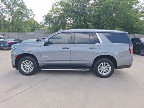Used 2022 Chevrolet Tahoe LT w/ Luxury Package RWD image 3