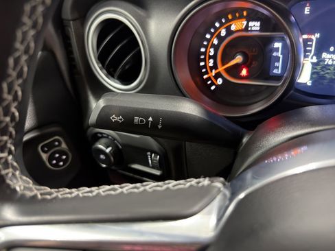 Used 2023 Jeep Wrangler Unlimited Sahara w/ LED Lighting Group AWD/4WD image 27