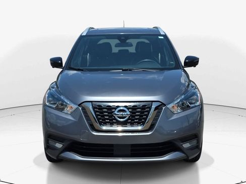 Used 2020 Nissan Kicks SR w/ SR Premium Package FWD image 12
