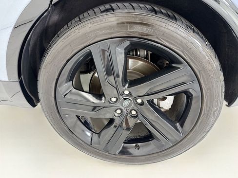 Used 2022 Land Rover Discovery HSE R-Dynamic AWD/4WD image 31