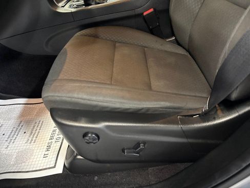 Used 2018 Jeep Grand Cherokee Laredo AWD/4WD image 16