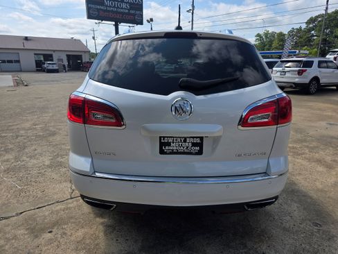 Used 2017 Buick Enclave Leather FWD image 6