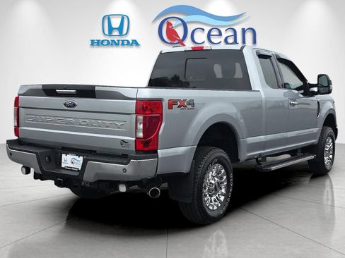 Used 2022 Ford F350 XLT w/ XLT Premium Package AWD/4WD image 3