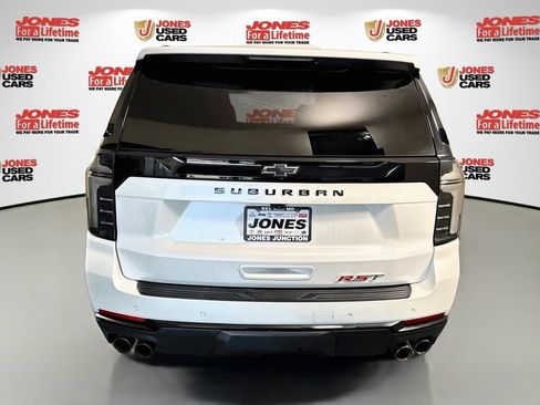 Used 2025 Chevrolet Suburban RST w/ Comfort Package AWD/4WD image 17