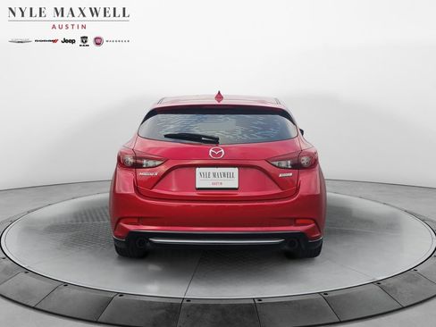 Used 2018 MAZDA MAZDA3 Grand Touring w/ Premium Equipment Package FWD image 15