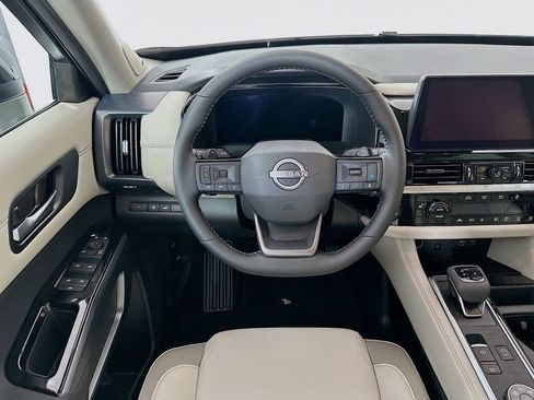 New 2026 Nissan Pathfinder SL w/ SL Premium Package AWD/4WD image 23