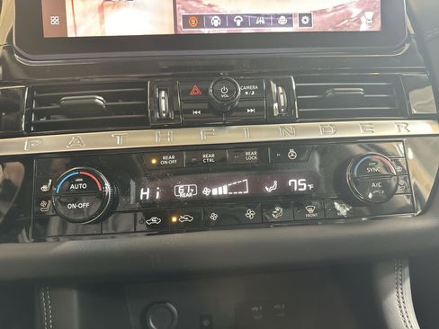 New 2026 Nissan Pathfinder Platinum AWD/4WD image 8