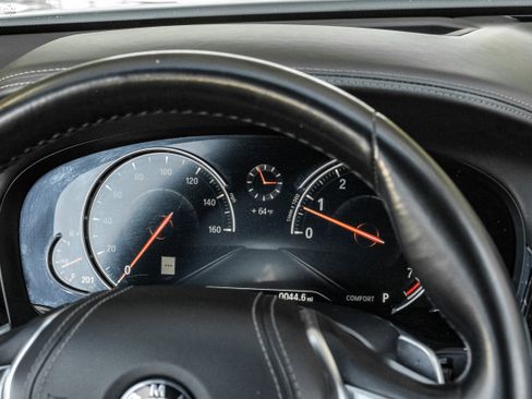 Used 2018 BMW 750i 750i image 18