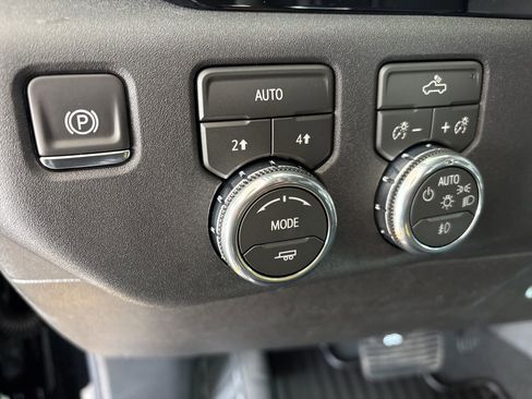 New 2026 GMC Sierra 1500 Elevation AWD/4WD image 12