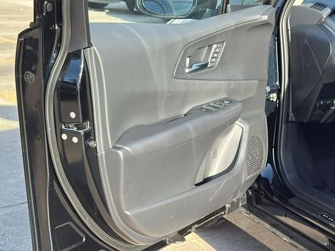 New 2026 Toyota Prius Plug-In Hybrid FWD image 9