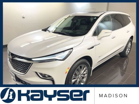 Used 2023 Buick Enclave Avenir w/ Avenir Technology Package AWD/4WD image 3