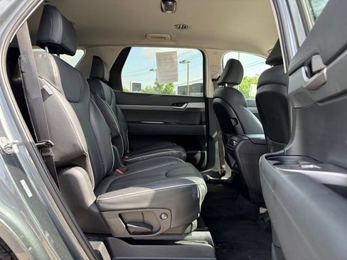 Used 2025 Hyundai Palisade SEL FWD image 7