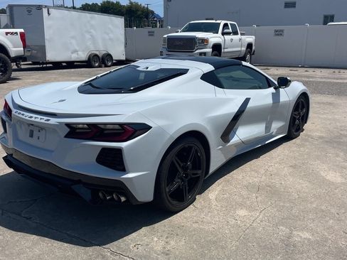 Used 2020 Chevrolet Corvette Stingray Preferred Cpe w/ 2LT Preferred Equipment Group RWD image 3