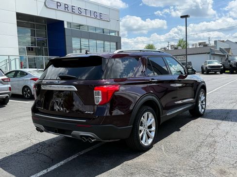 Used 2022 Ford Explorer Platinum w/ Equipment Group 601A AWD/4WD image 18