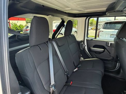 Used 2019 Jeep Wrangler Unlimited Sport S AWD/4WD image 25