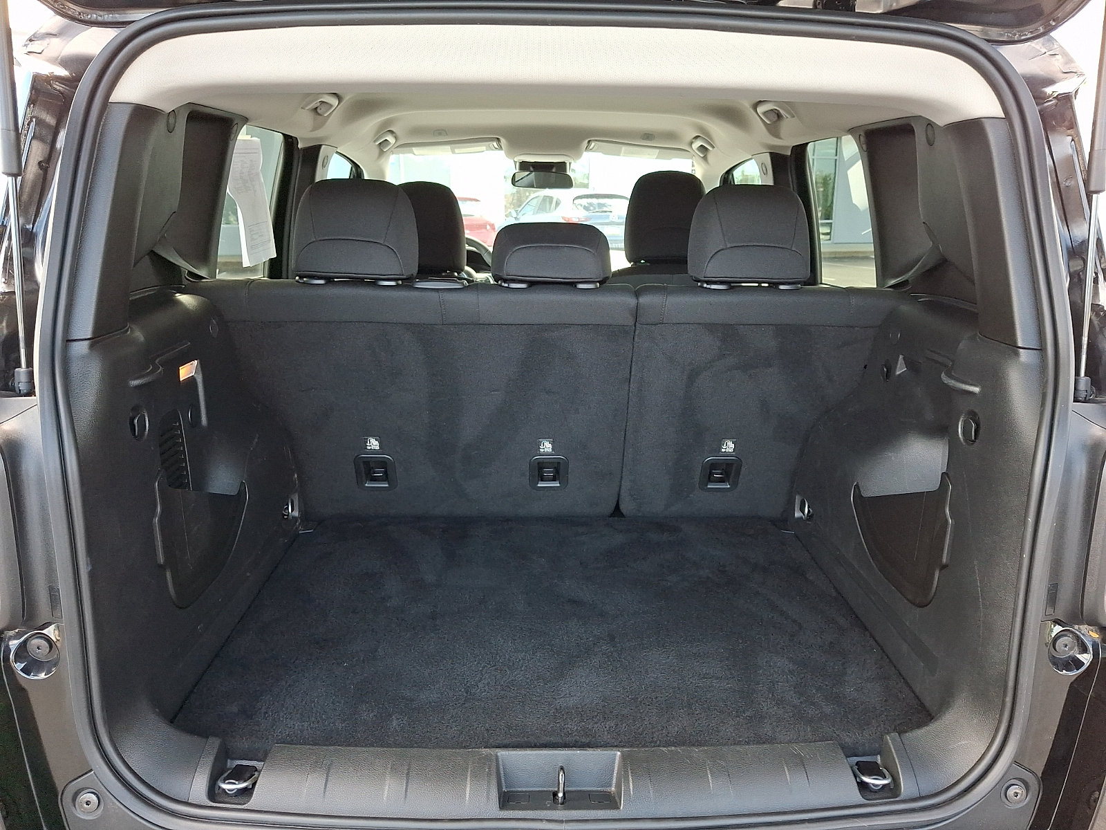 Certified 2023 Jeep Renegade Altitude AWD/4WD image 29