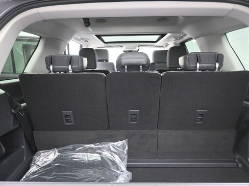 New 2025 Ford Expedition Active RWD image 2