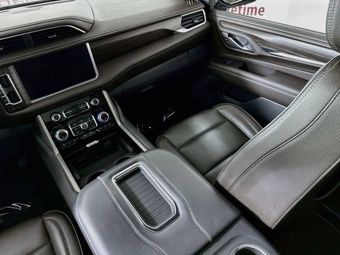 Used 2022 GMC Yukon Denali AWD/4WD image 27