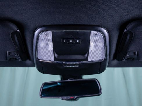 Used 2015 Dodge Charger SXT image 26