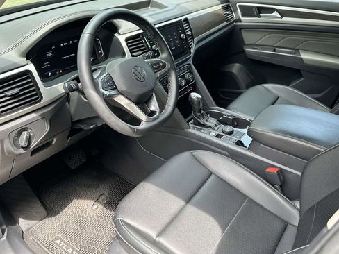 Used 2023 Volkswagen Atlas SE AWD/4WD image 11