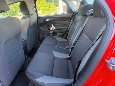 Used 2014 Ford Focus SE FWD image 21